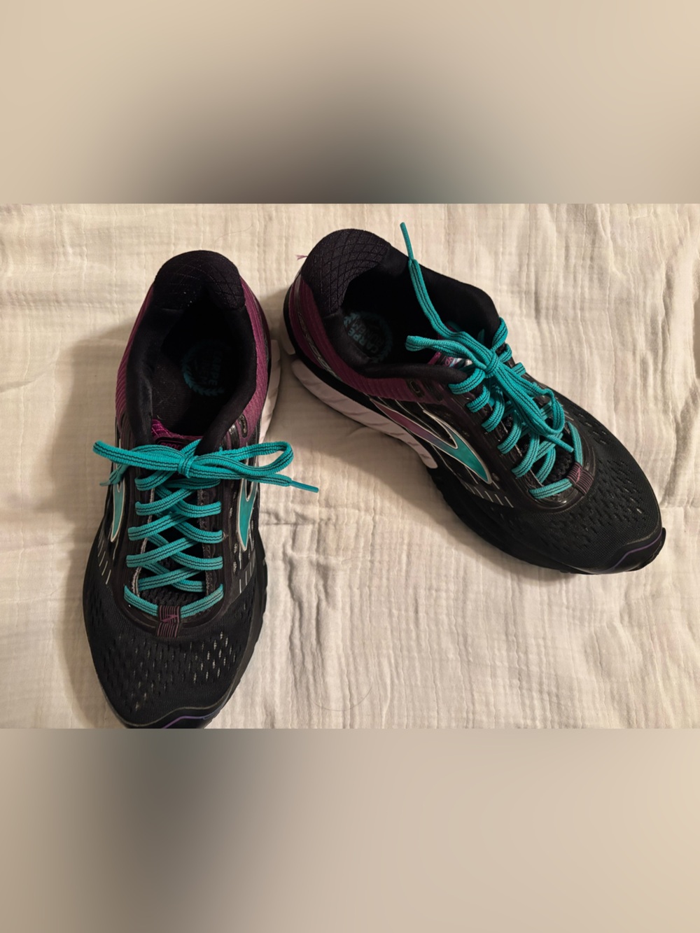 Brooks Women’s Shoes Size 9